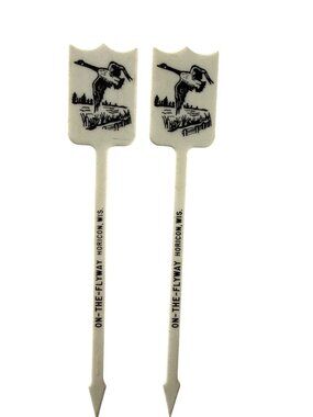 On The Flyway Supper Club Horicon WI White Plastic Stir Stick Set Of 2 Souvenir